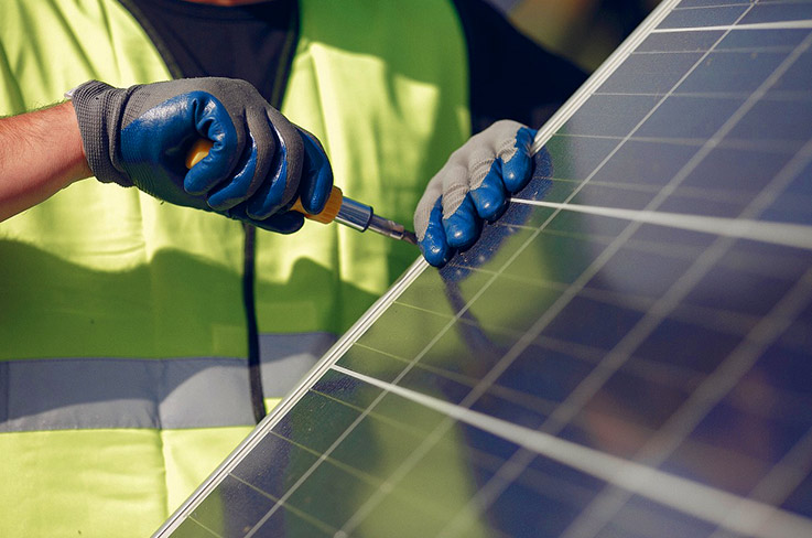 entretien de panneaux photovoltaiques